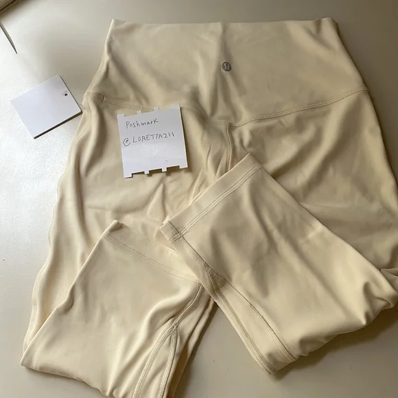 Lululemon Buttercream Crop Align Leggings 17” Size 8 - Picture 10 of 10
